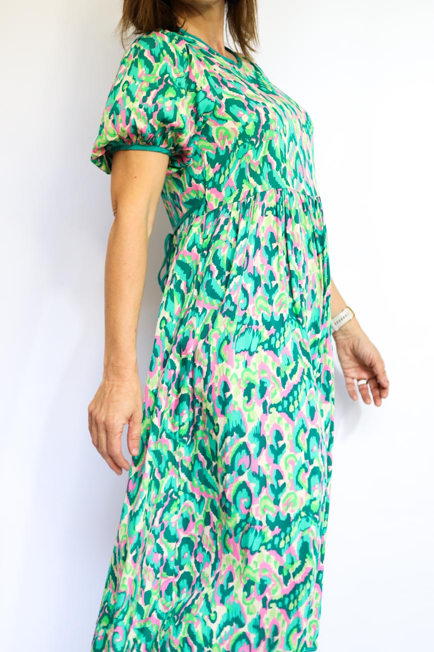 Puff Sleeve Mid-Length Dress