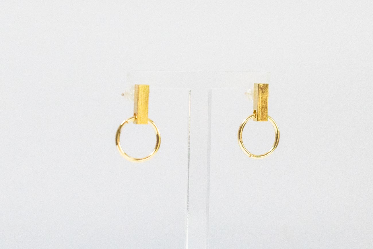 Minimal Gold Circle Earrings