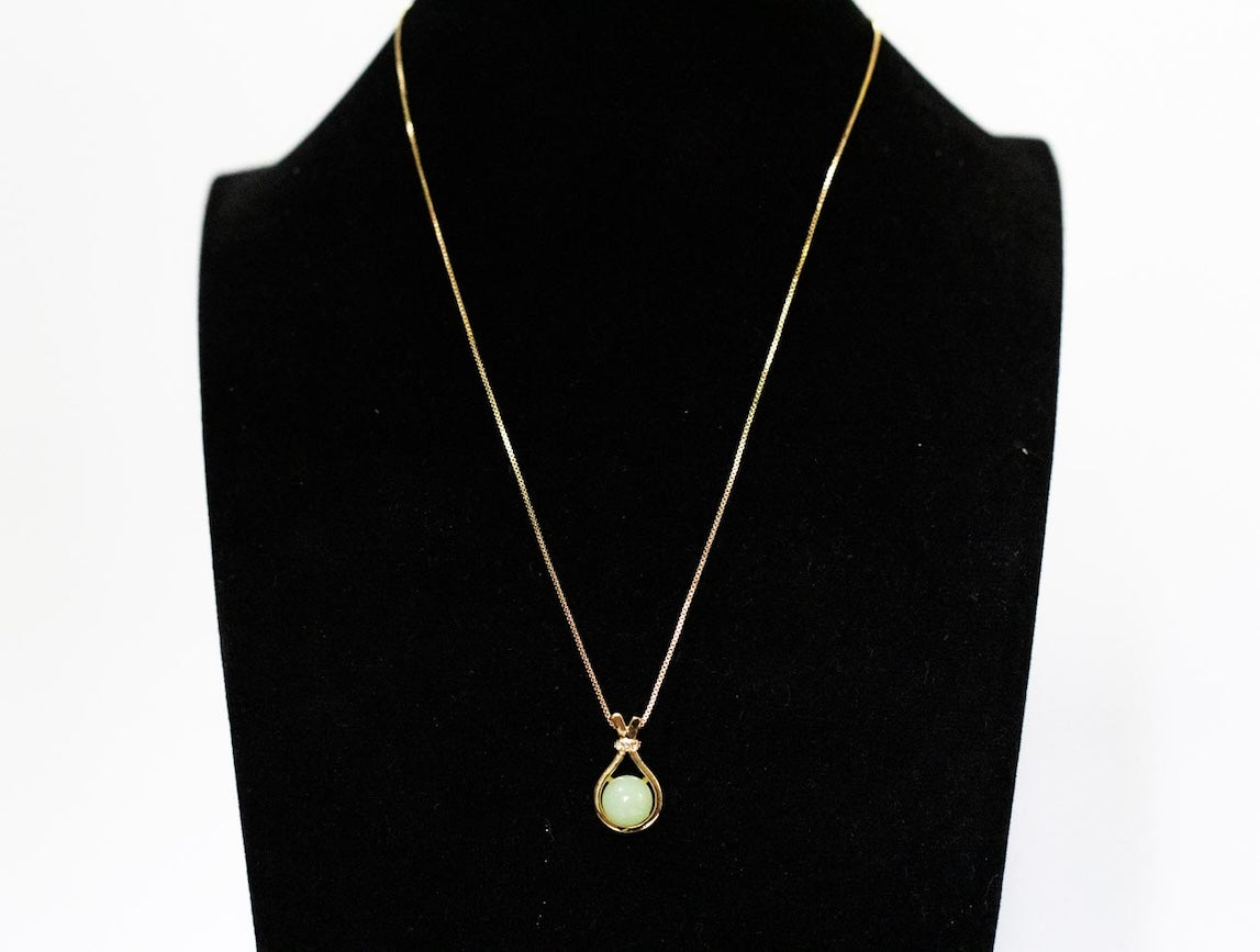 Green Gold Pendant Necklace
