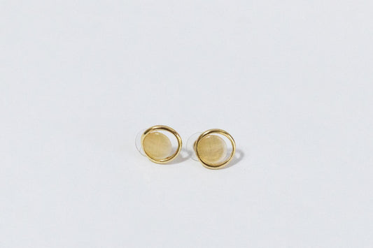 Pearly Stone Round Stud Earrings